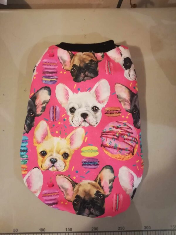 Яке с френски булдог