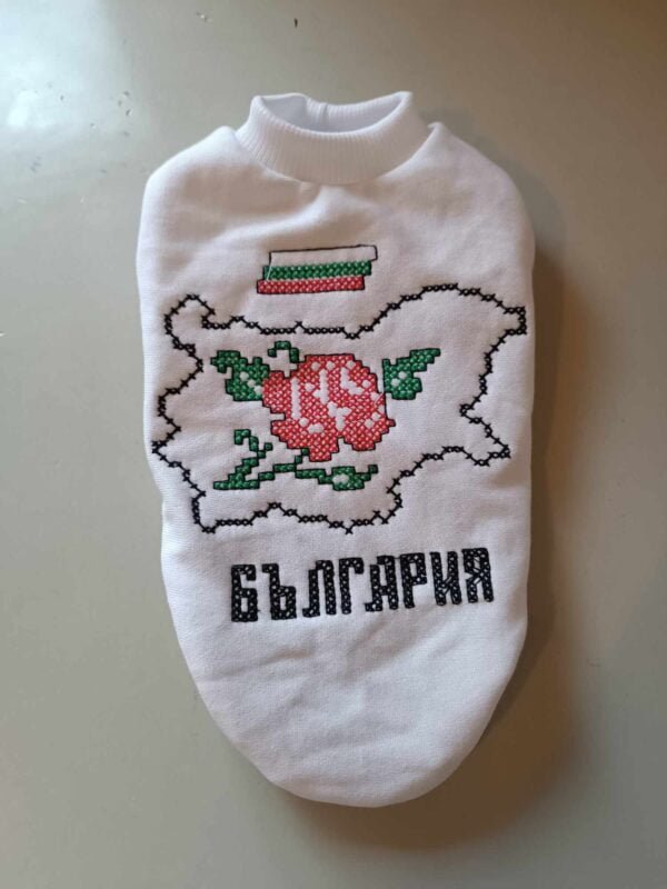 Блузки с шевица машинна бродерия