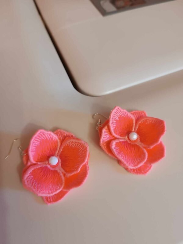 Обеци цвете