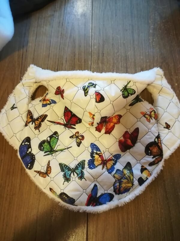 Яке от шушляков плат с пеперуди