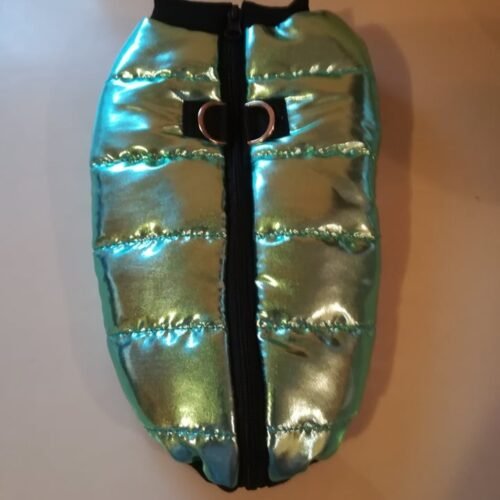 Яке с гръбно закопчаване