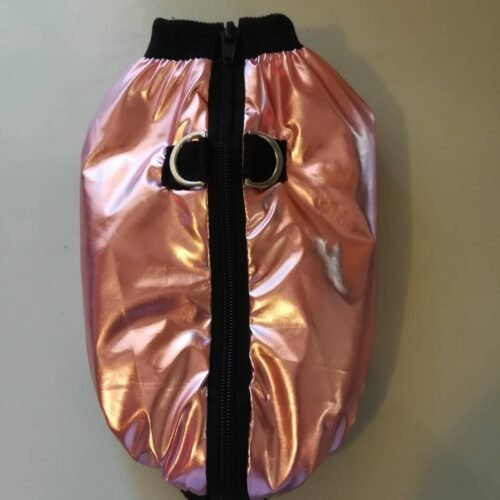 Яке с гръбно закопчаване