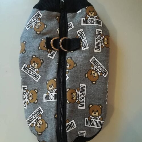 Яке с гръбно закопчаване