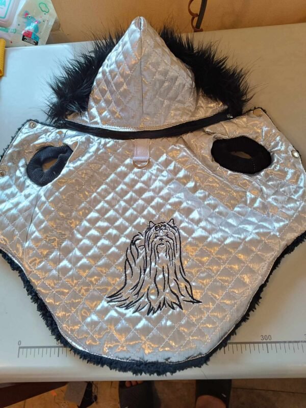 413490014_905972134523676_7017320604508142329_n Яке със сваляща се качулка