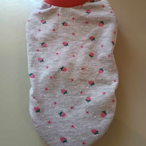 Блузка с ягодки