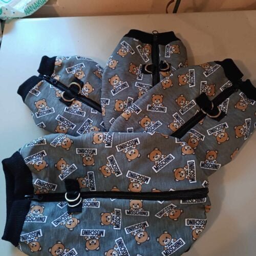 Блузка с гръбно закопчаване