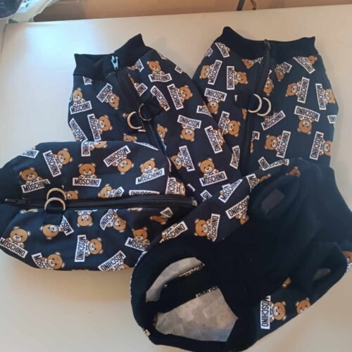 Блузка с гръбно закопчаване