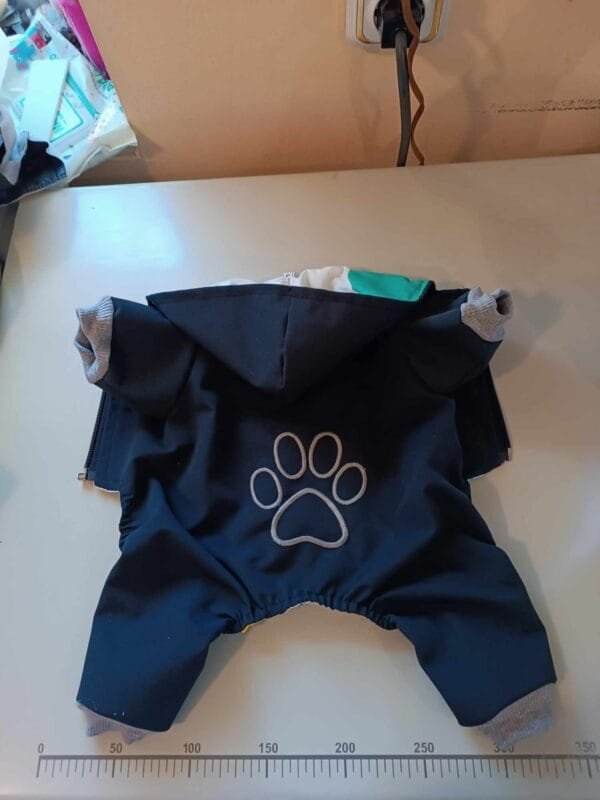 461037926_1716438432510005_5028392945626067093_n Гащеризон от гумиран плат за дъжд и вятър