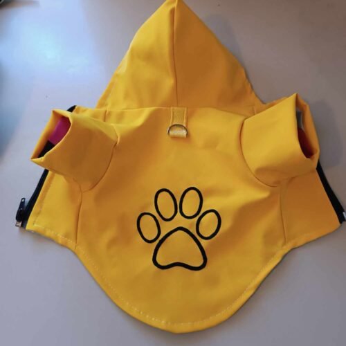 461082262_1260746812038665_6147798132509101214_n Дъждобранче с лапичка