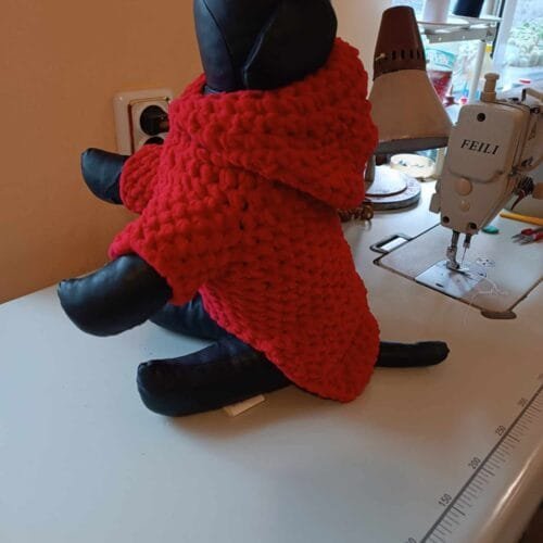 461258576_497698063093048_8380837797708483927_n Дебела суитшърт , ръчна изработка