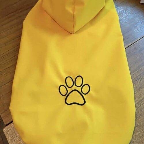 461847723_1084684106636624_607533811509408113_n Дъждобран за големи породи кучета