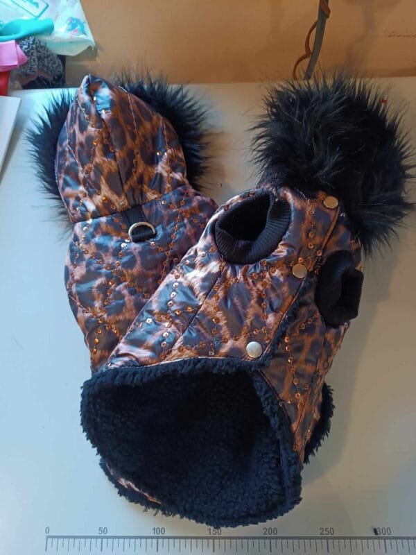 Палто от шушляков плат с пайети