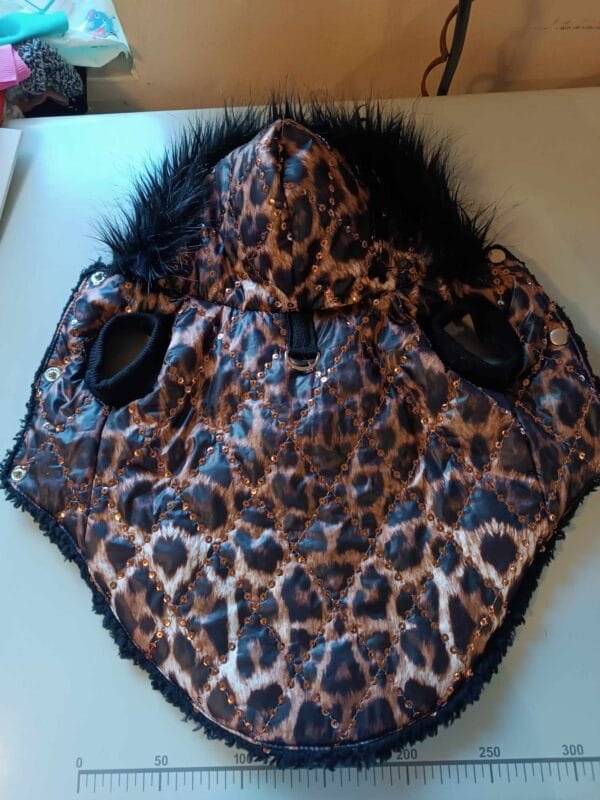 Палто от шушляков плат с пайети