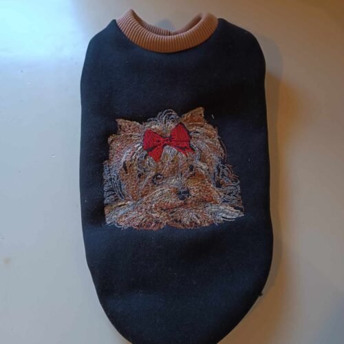 Блузка с йорки - машинна бродерия