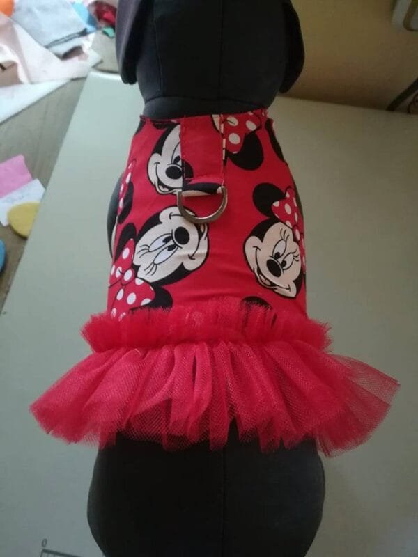 Нагръдник с тюл