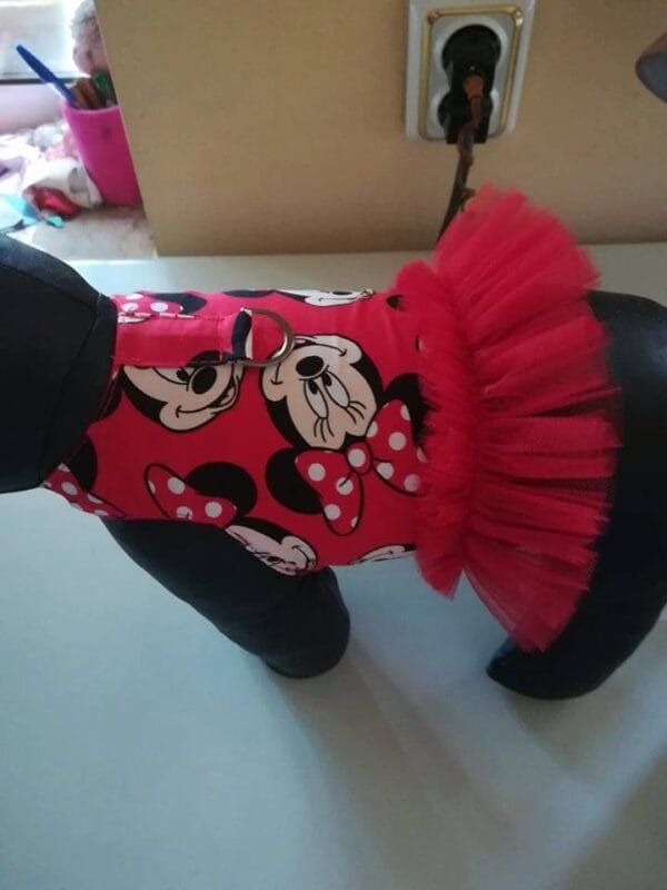 Нагръдник с тюл