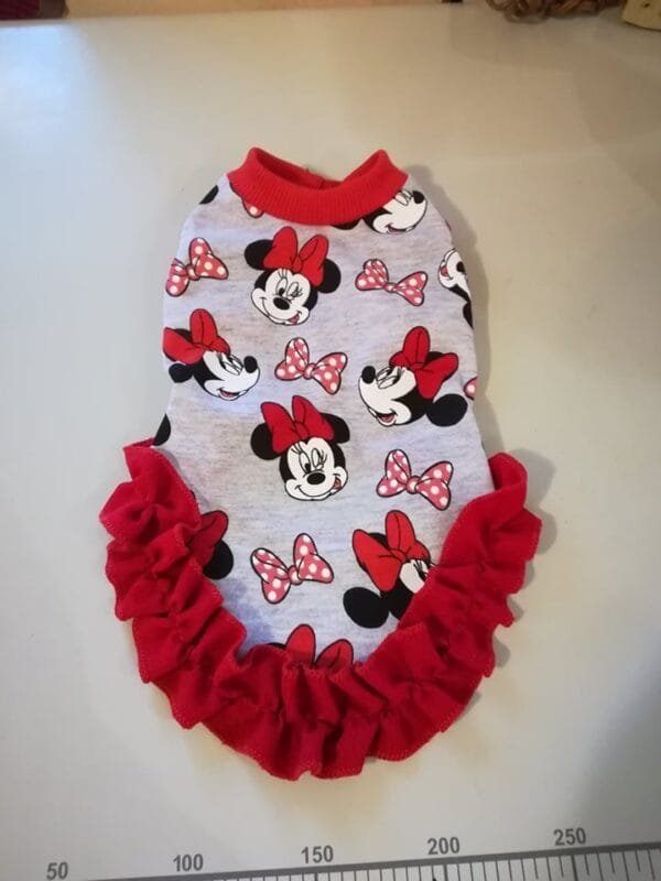 193593994_1645660902290523_1416281523952768656_n Рокли с къдричка