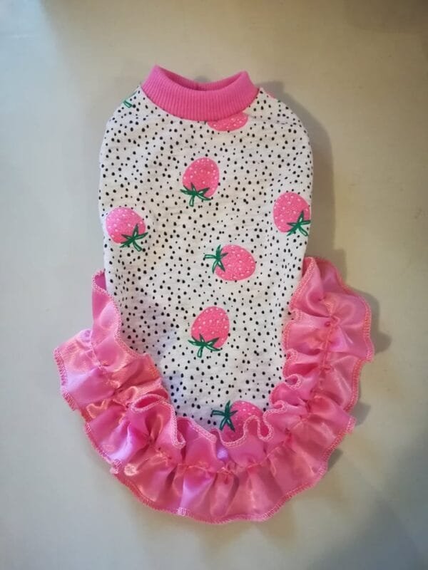 195025058_1646370642219549_4890611788888886991_n Рокли с къдричка