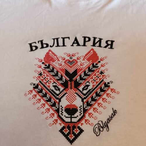 Тениска с машинна бродерия