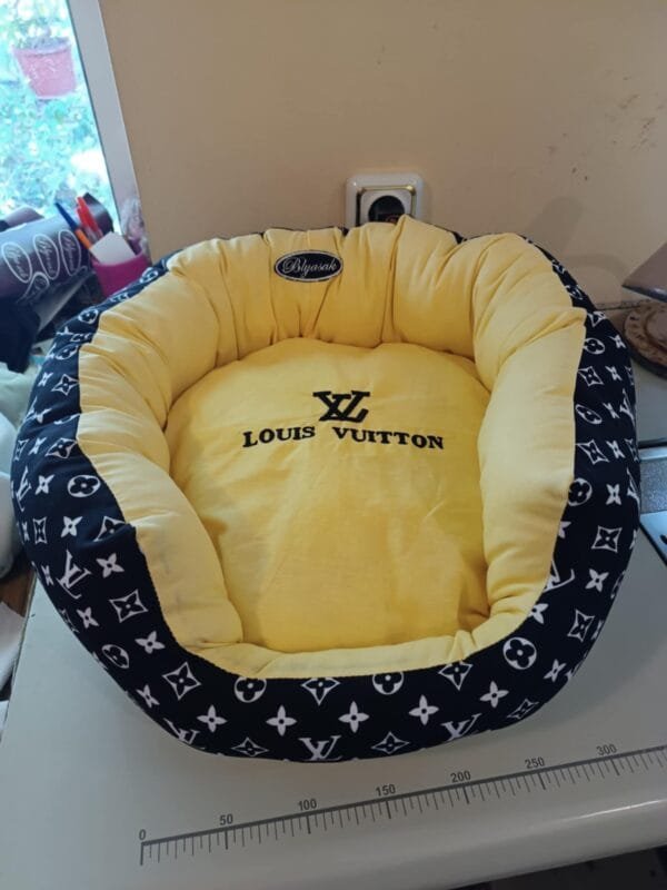 66ccc3b5-134c-4f71-b07b-4040db331448 Меко, силиконово легло с подвижна възглавница