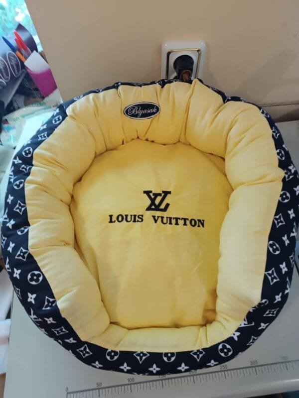 f5b20708-d5fe-44cd-a218-7e511b6efa30 Меко, силиконово легло с подвижна възглавница