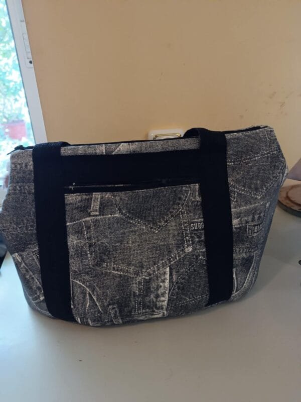 3cd27fef-38c8-4efb-bd6e-4f806d0652a0 Кожена чанта с принт имитация на деним