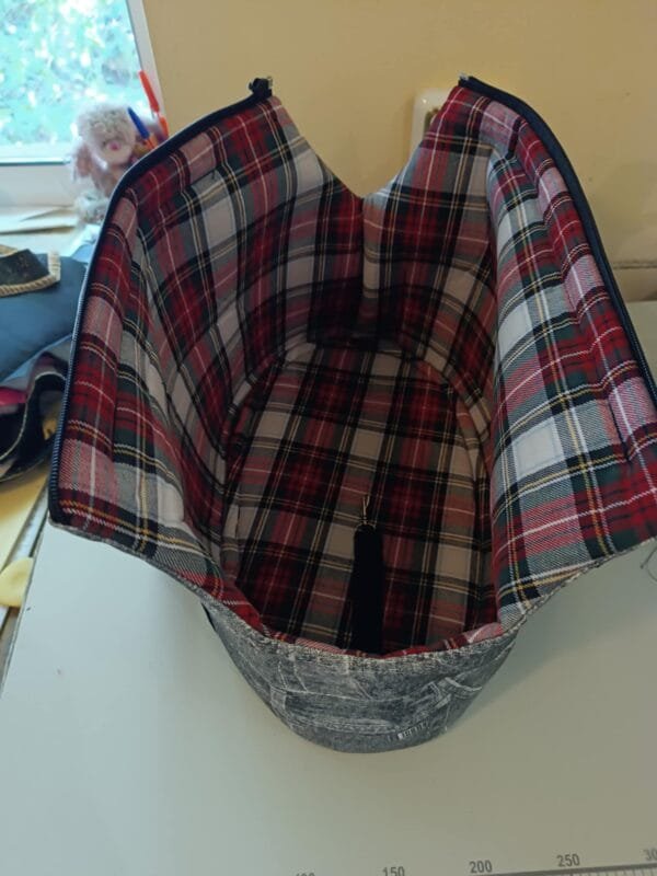 95c992de-672c-415e-9642-7cd8160870ba Кожена чанта с принт имитация на деним