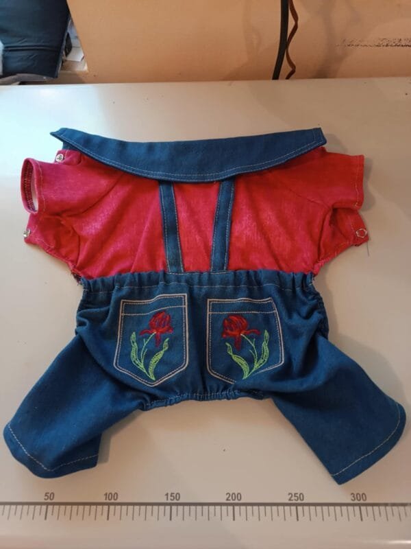 d06aad2e-4afc-483e-87a1-070697a115c2 Дънково гащеризонче