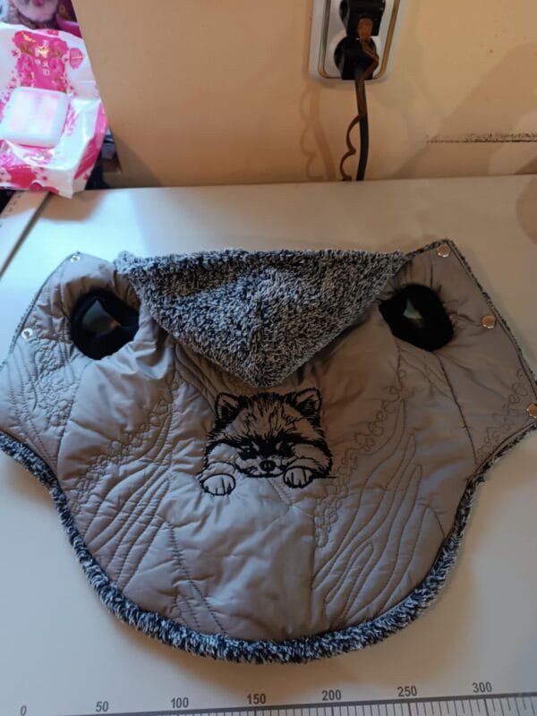 0f2f753a-38bf-4564-9722-43de0a0e14ba Яке с машинна бродерия