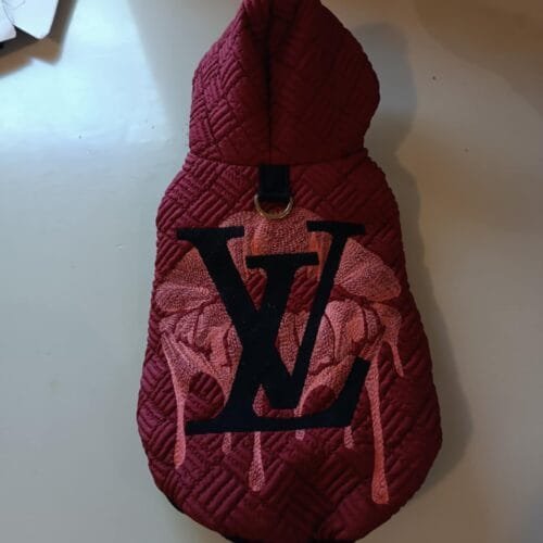 Яке с машинна бродерия