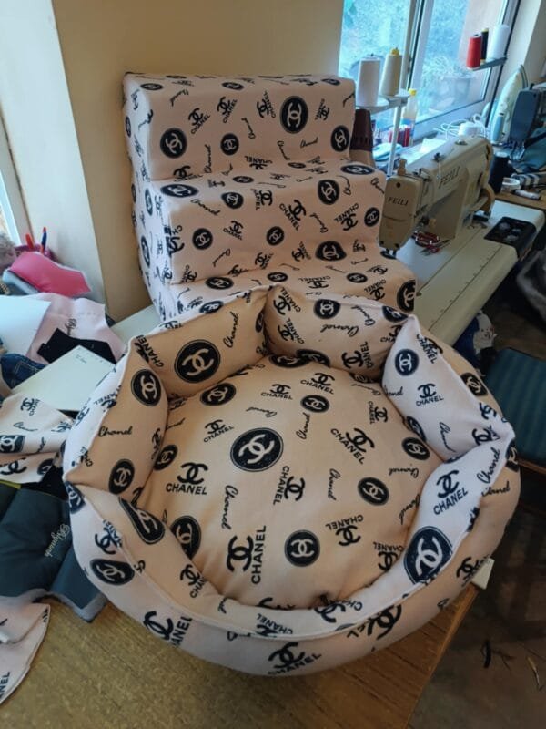 Легло и стълбичка от полар