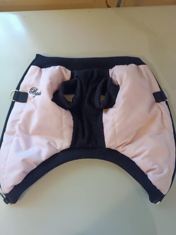 Зимно яке с гръбно закопчаване