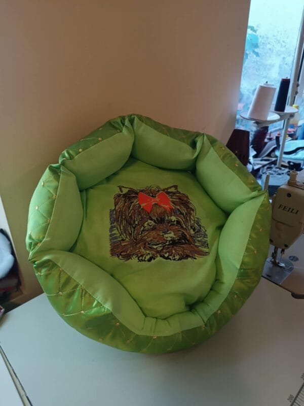 7486c4a8-87e5-468c-bb84-7e7dac62f55e Легло с машинна бродерия йорки