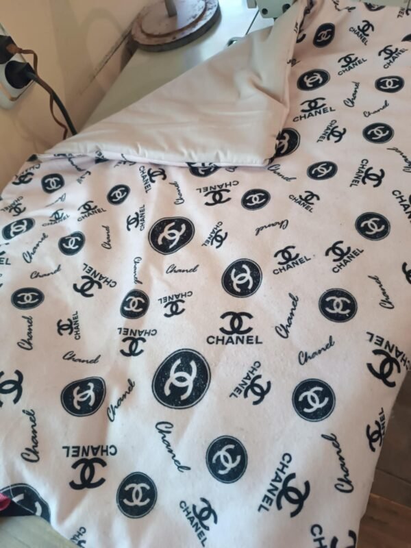 78142dfc-be4b-4b0e-943b-31bfed124e20 Олекотена завивка за куче или коте