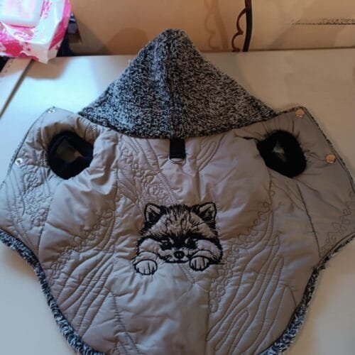 c765f76b-9352-467c-a824-b64696e6c229 Яке с машинна бродерия