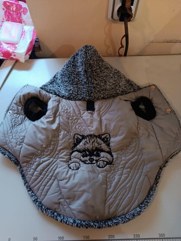 c765f76b-9352-467c-a824-b64696e6c229 Яке с машинна бродерия