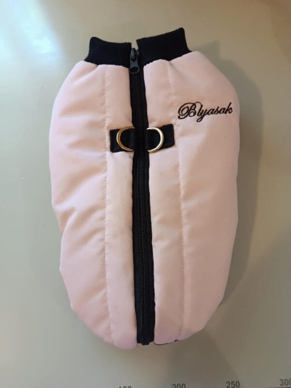 Зимно яке с гръбно закопчаване