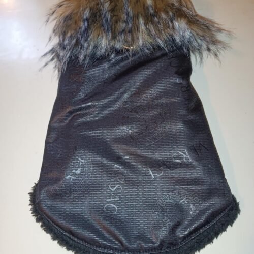 Яке от шушляков плат Versace