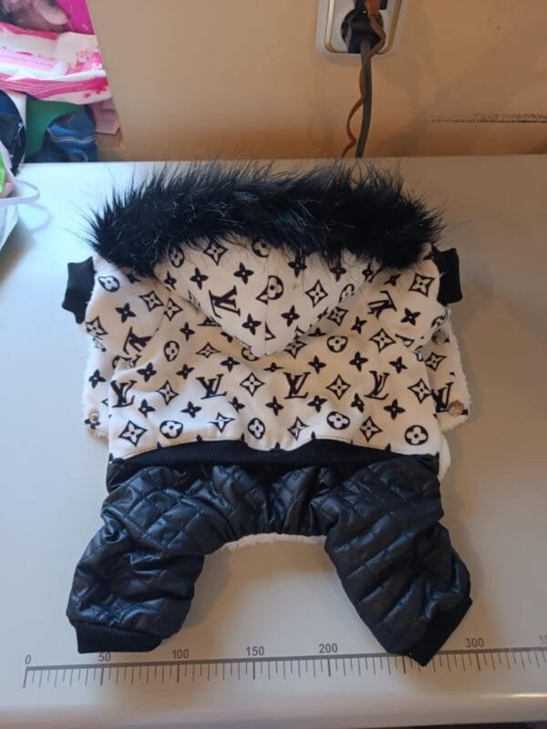 9c5072e4-efa2-4a3e-b618-aac4abd976ad Зимен гащеризон