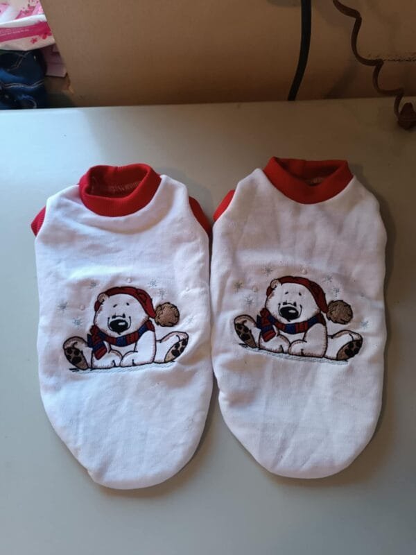 d7df3d83-91e4-4823-81e1-cc650c448240 Коледна блузка с бродерия