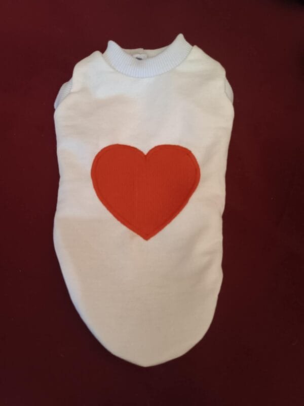 Блузка със сърчице