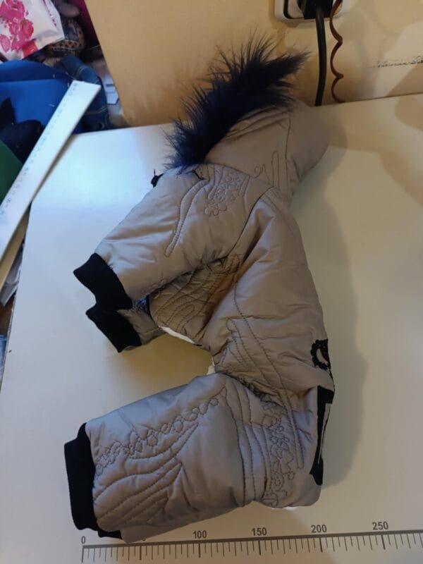 42eddcee-4c55-4d0e-b9b1-5e7cced68631 Гащеризон от шушляков плат с машинна бродерия